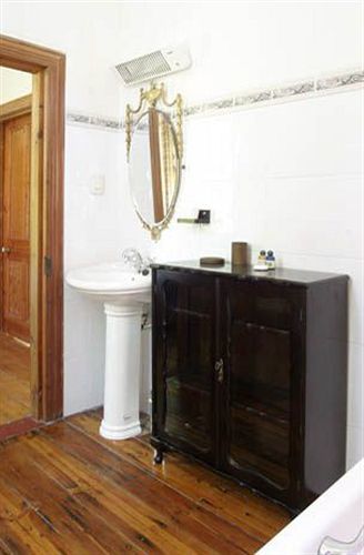 Belle Ombre Bed & Breakfast 3*